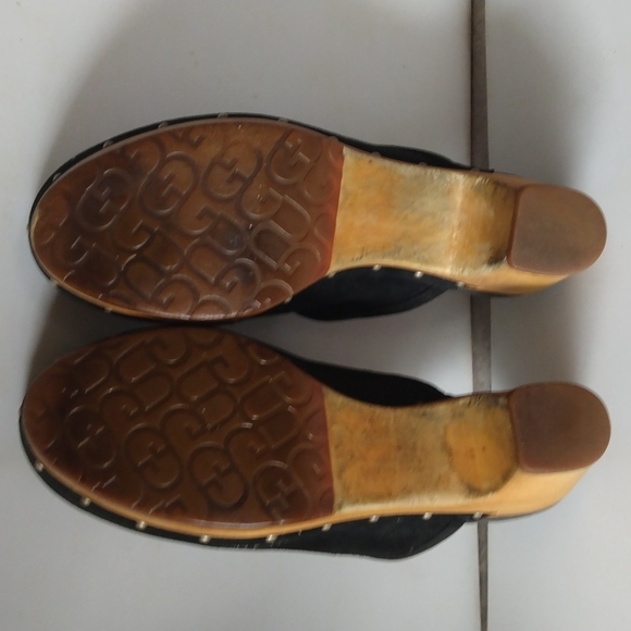 UGG Mules - Picture 4 of 8